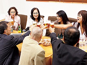 五・六十路 超熟おばさん合コン4枚組　サンプル画像03